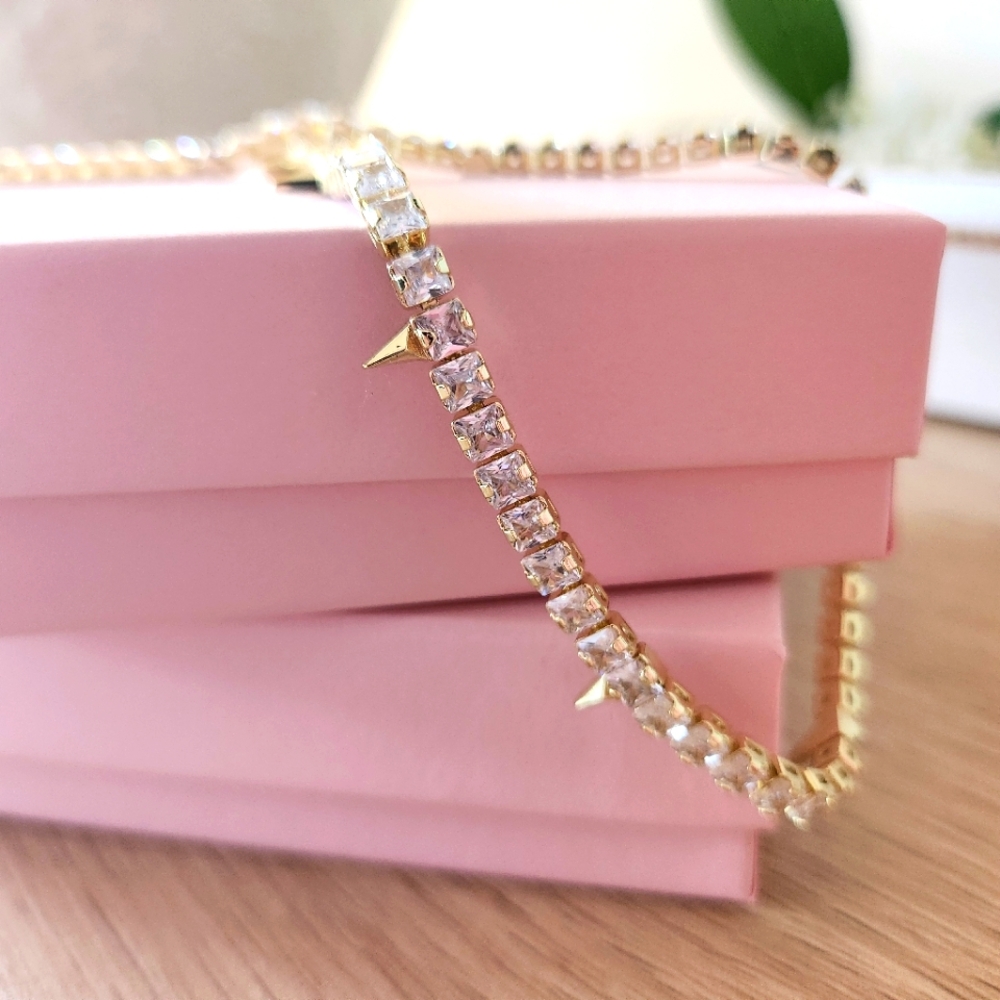 Kendra Scott Necklace- New